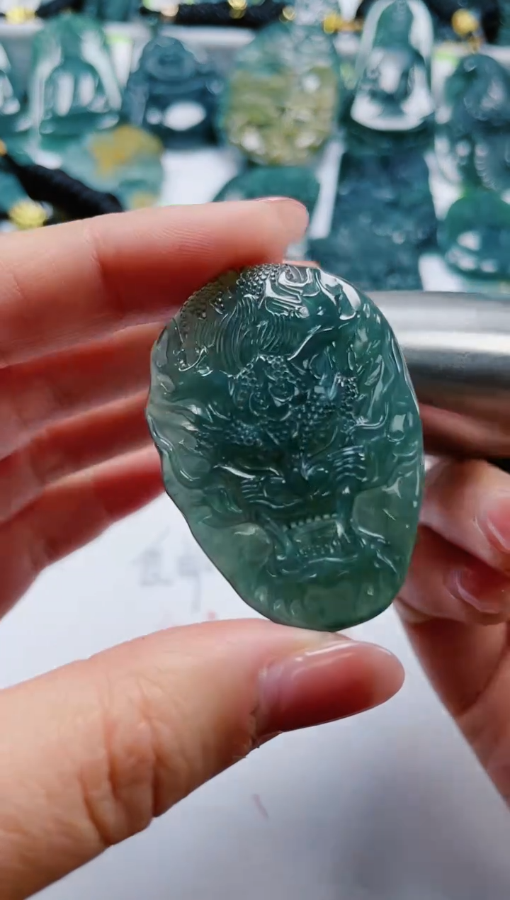 【闪购商品】翡翠颈饰未镶嵌