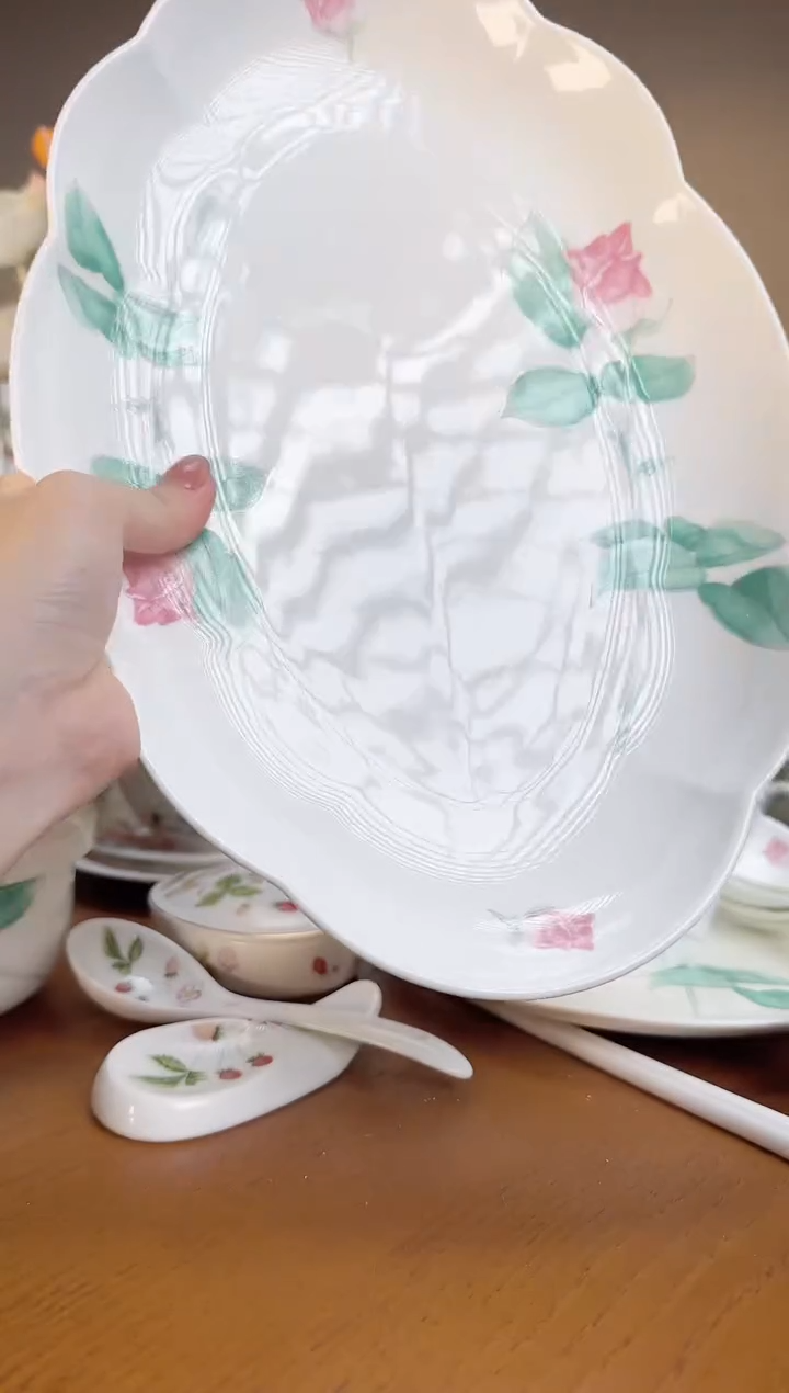 【闪购商品】 玫瑰高骨瓷12.5寸鱼盘