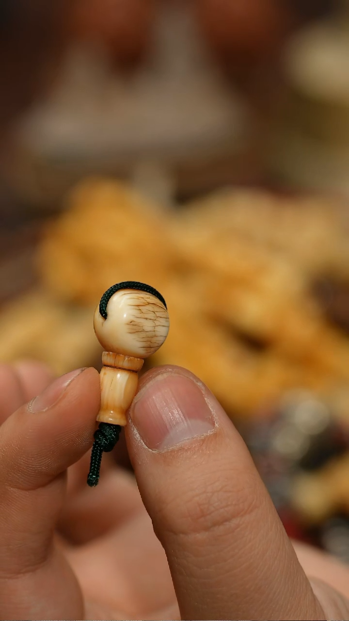 把件柏香籽/百香籽   老   白檀木三通