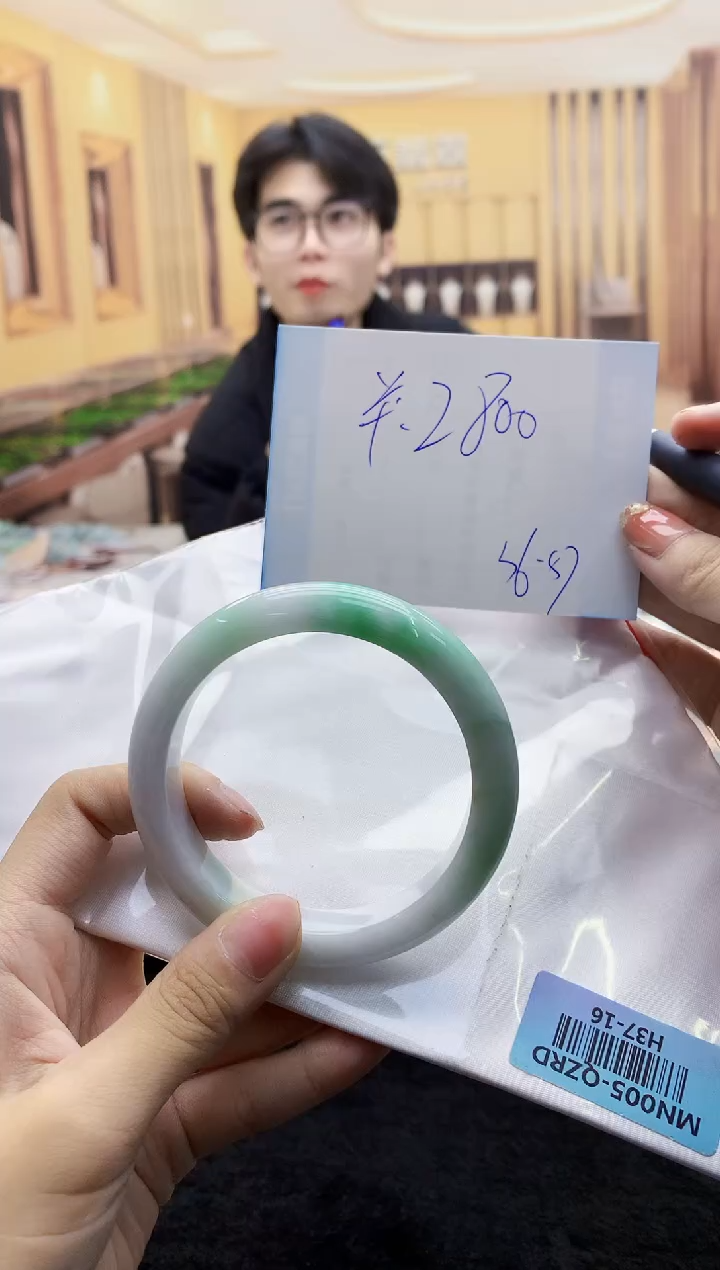 【闪购商品】翡翠手镯未镶嵌     H37-16