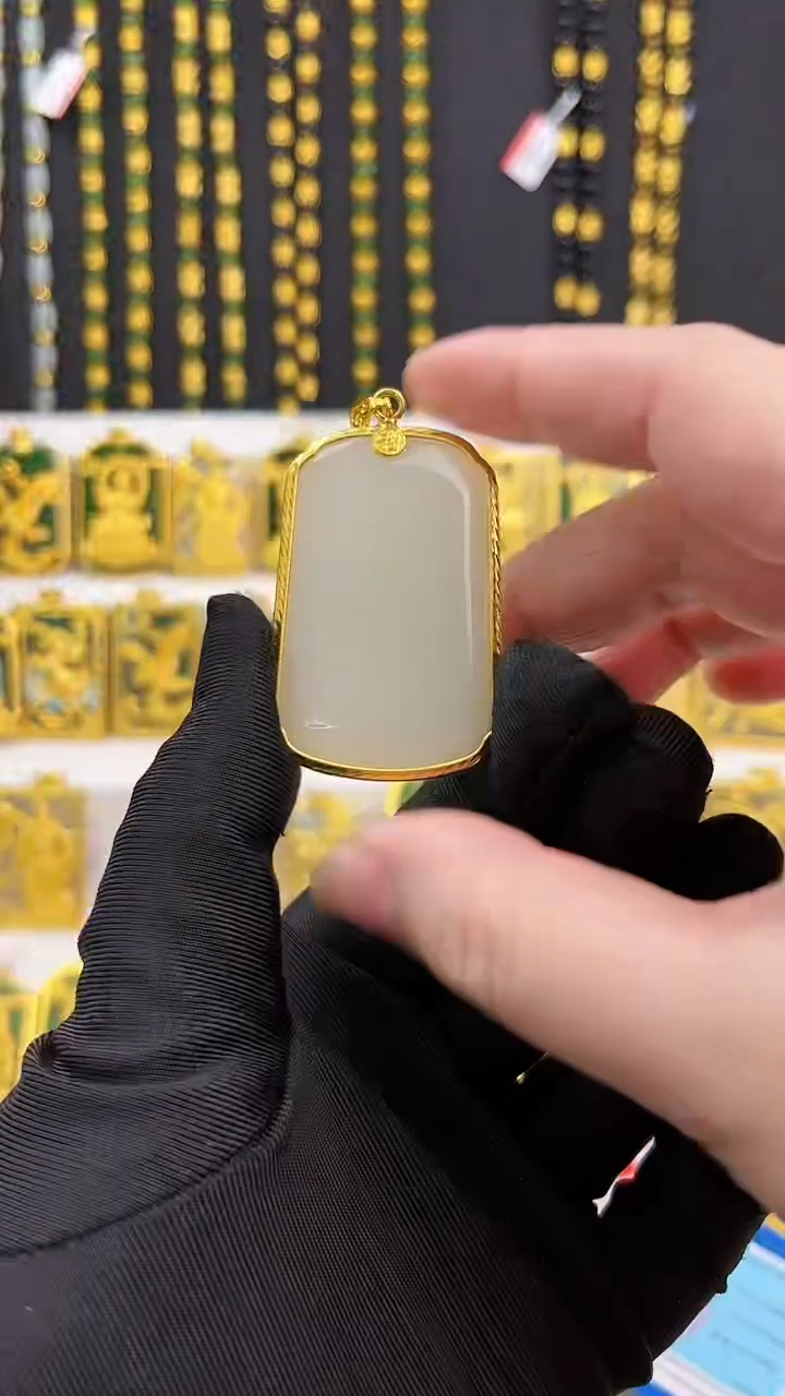 和田玉足金镶嵌吊坠(不含链)黄金和田玉吊坠