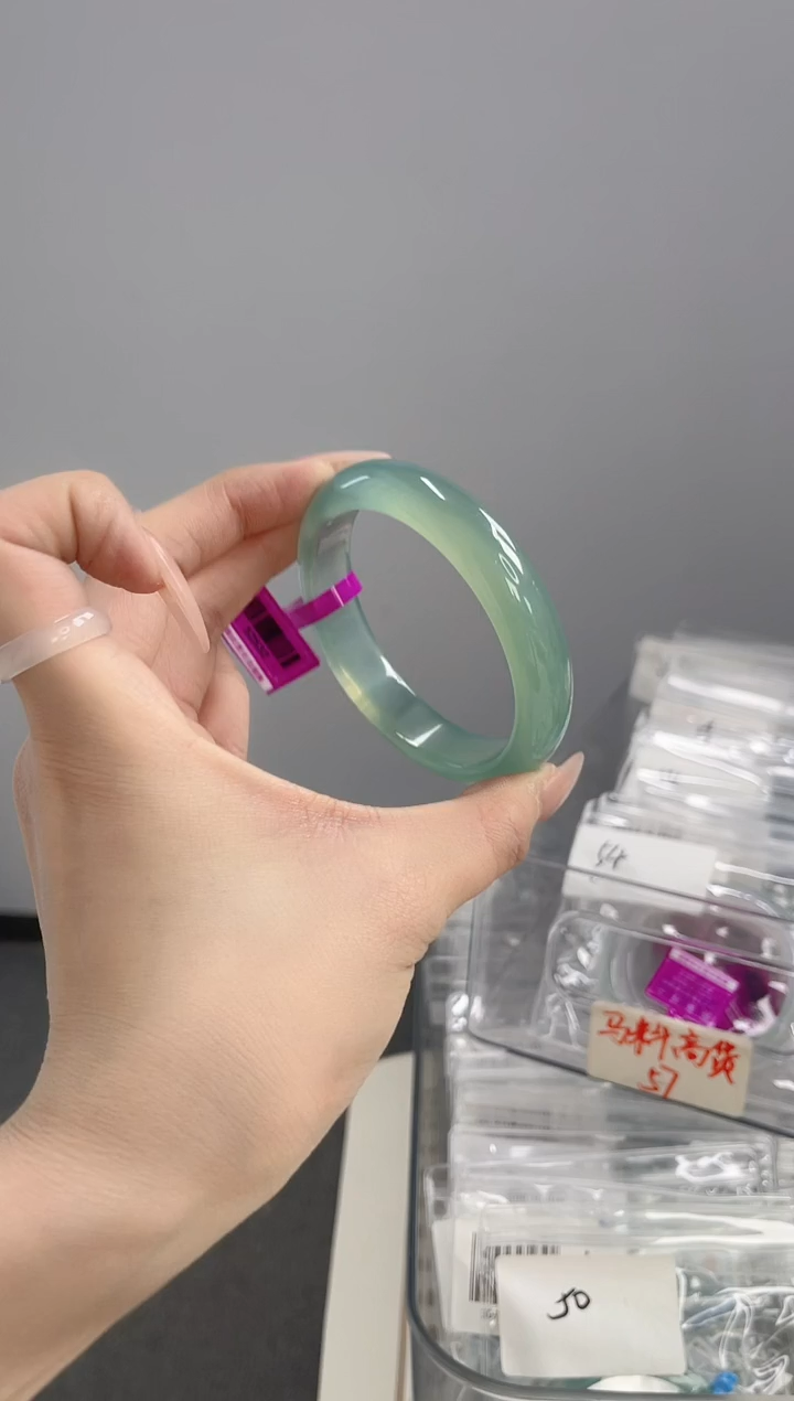 【闪购商品】玛瑙/玉髓手镯未镶嵌59-60圈口