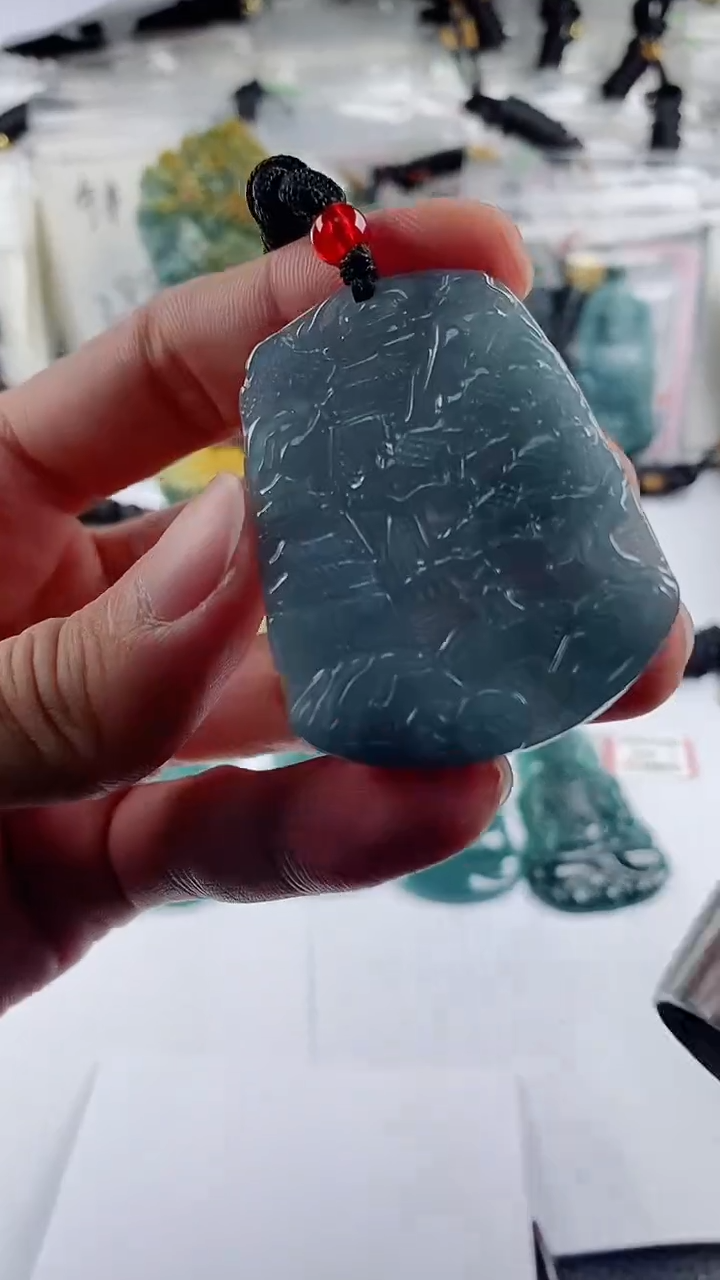 【闪购商品】翡翠颈饰未镶嵌多样性一件随机发货 山水牌50