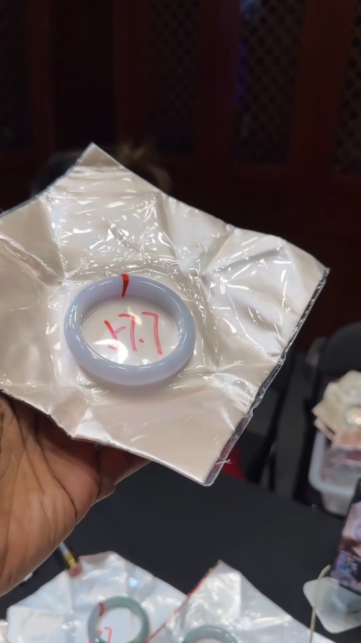 【闪购商品】翡翠手镯未镶嵌手镯