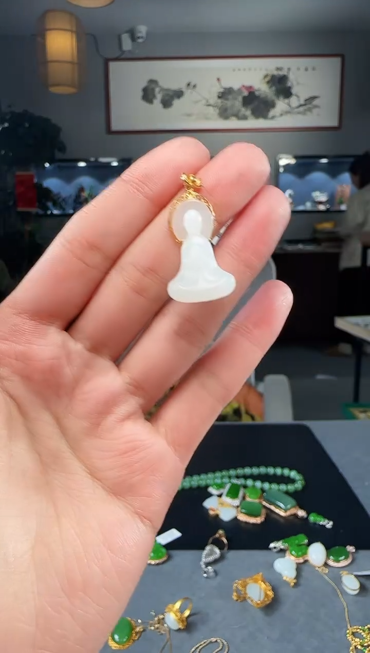 【闪购商品】和田玉吊坠(不含链)18K金镶嵌1