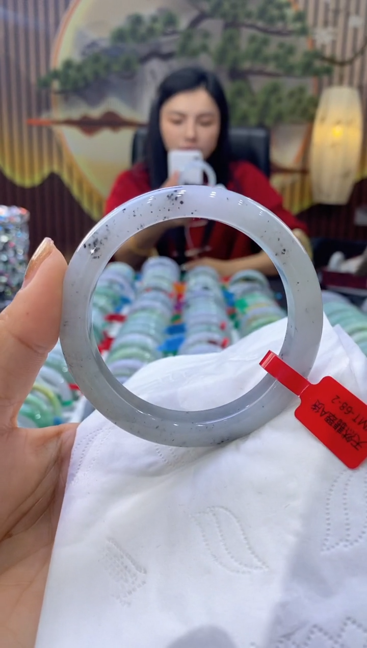 【闪购商品】翡翠手镯未镶嵌多人09138