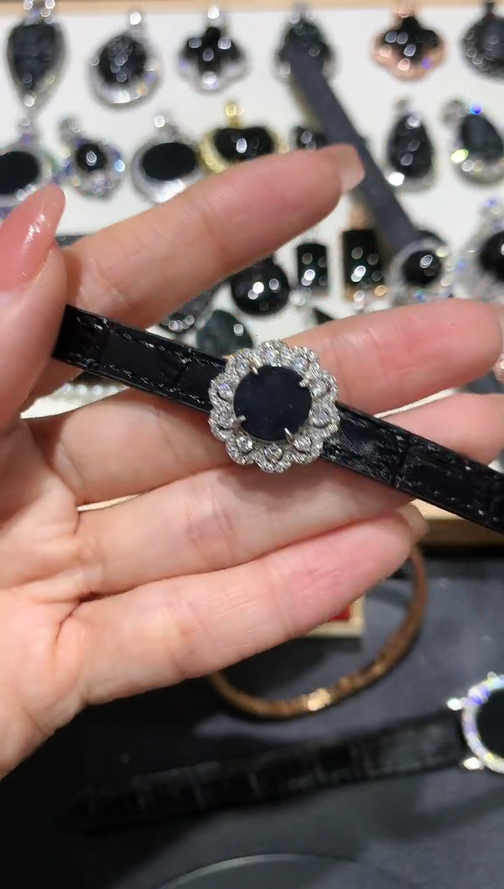 【闪购商品】翡翠吊坠(不含链)银S925镶嵌16多人多样性随机发货1件