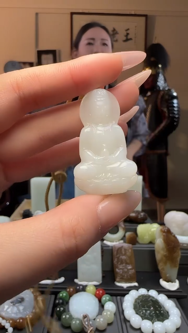 【闪购商品】和田玉白玉观音未镶嵌吊坠