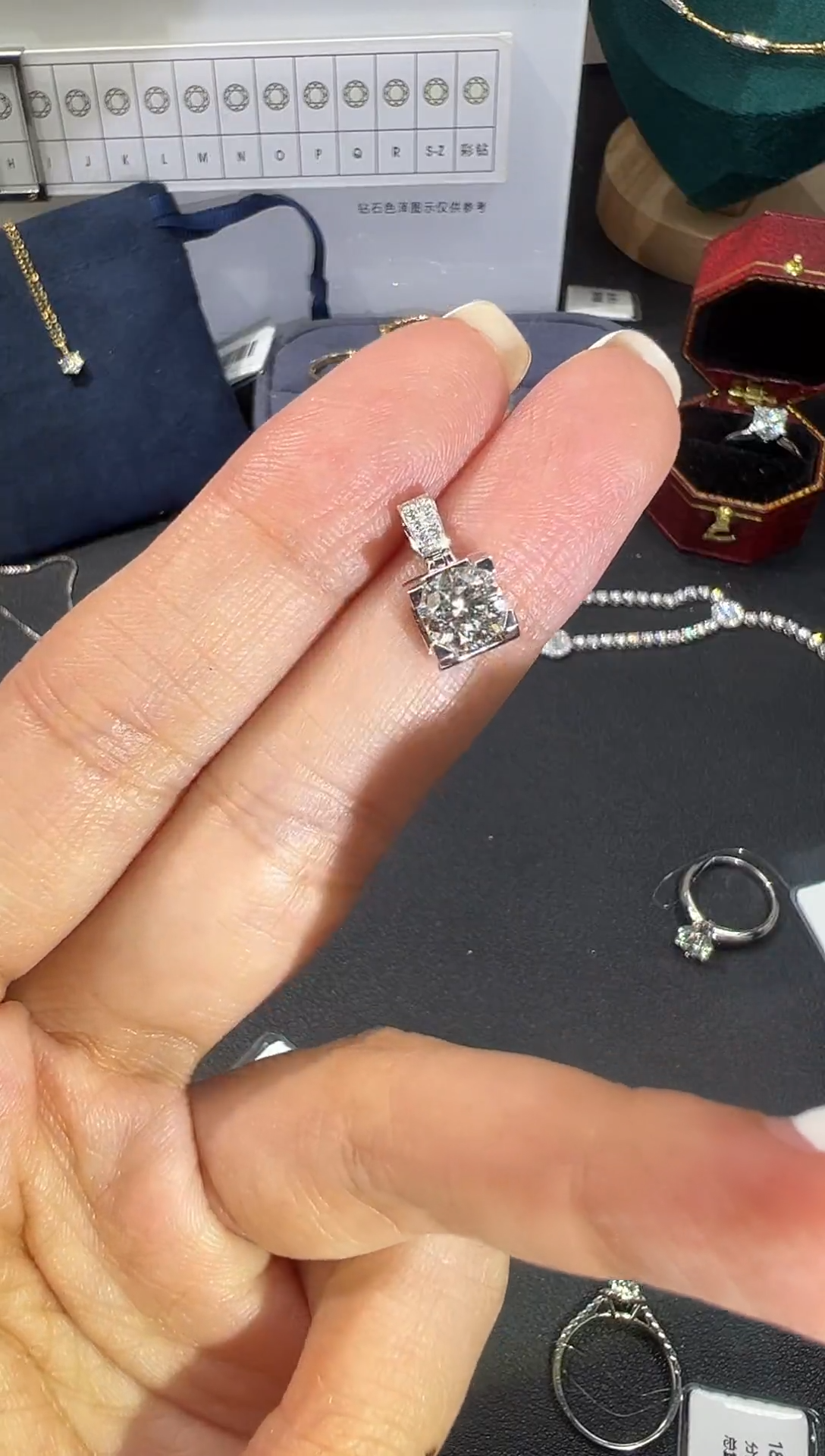 吊坠(不含链)铂Pt950镶嵌钻石PT950钻石吊坠镶嵌