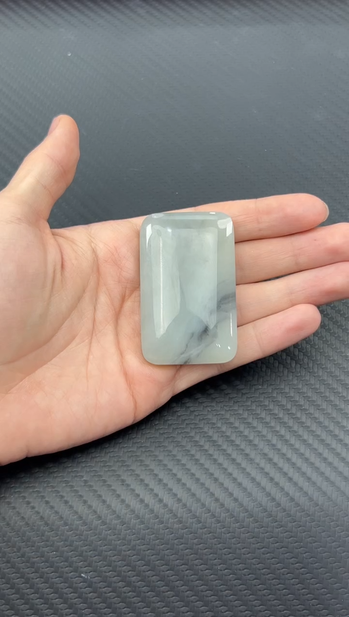 【闪购商品】和田玉吊坠(赠链)未镶嵌黑山微色差吊坠