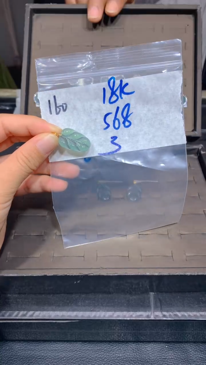 【闪购商品】定制翡翠18K金镶嵌160吊坠多样性拍一发一毛货定制抛光