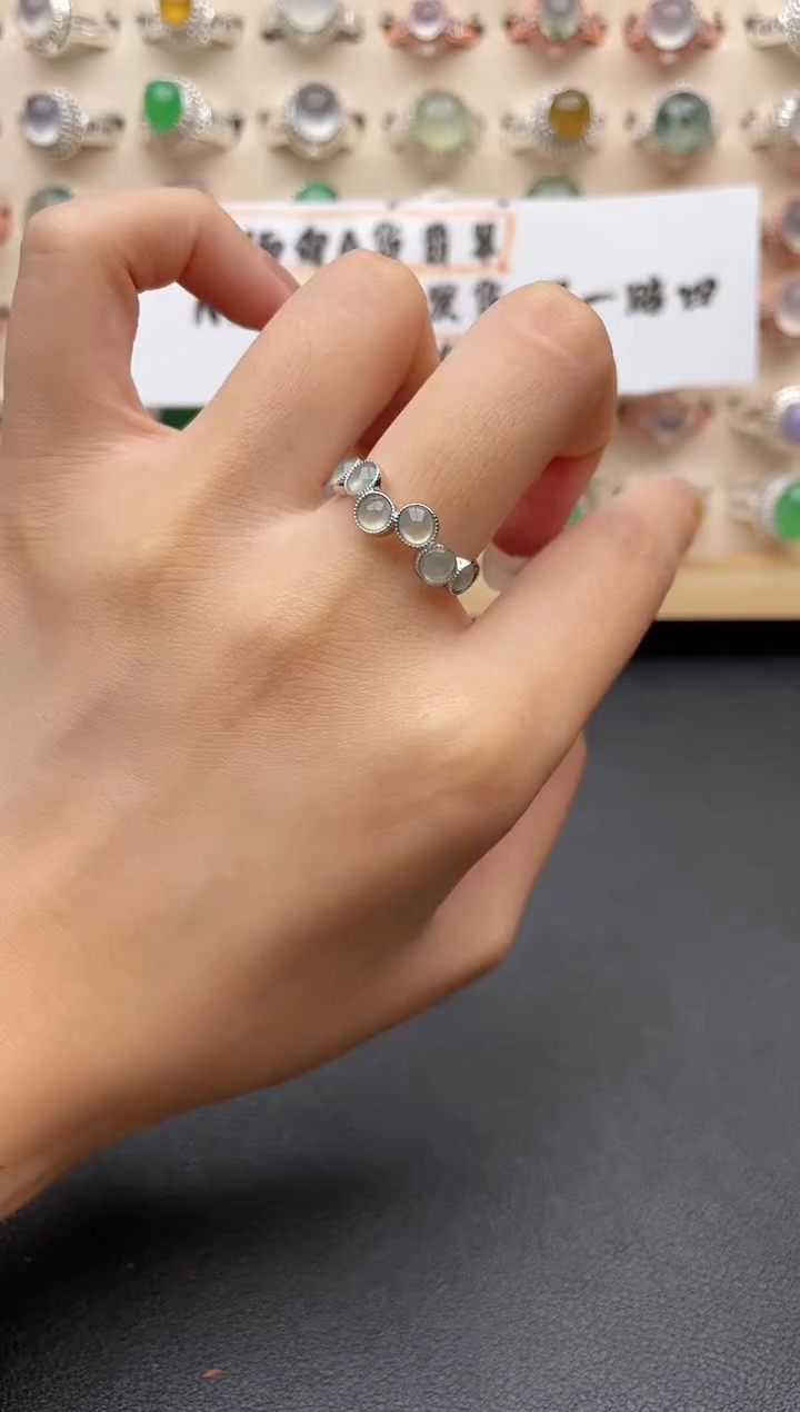 【闪购商品】翡翠戒指银S925镶嵌一物一证一礼盒