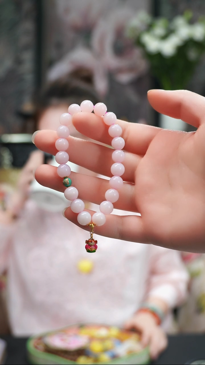 18K金镶嵌欧泊手链手串