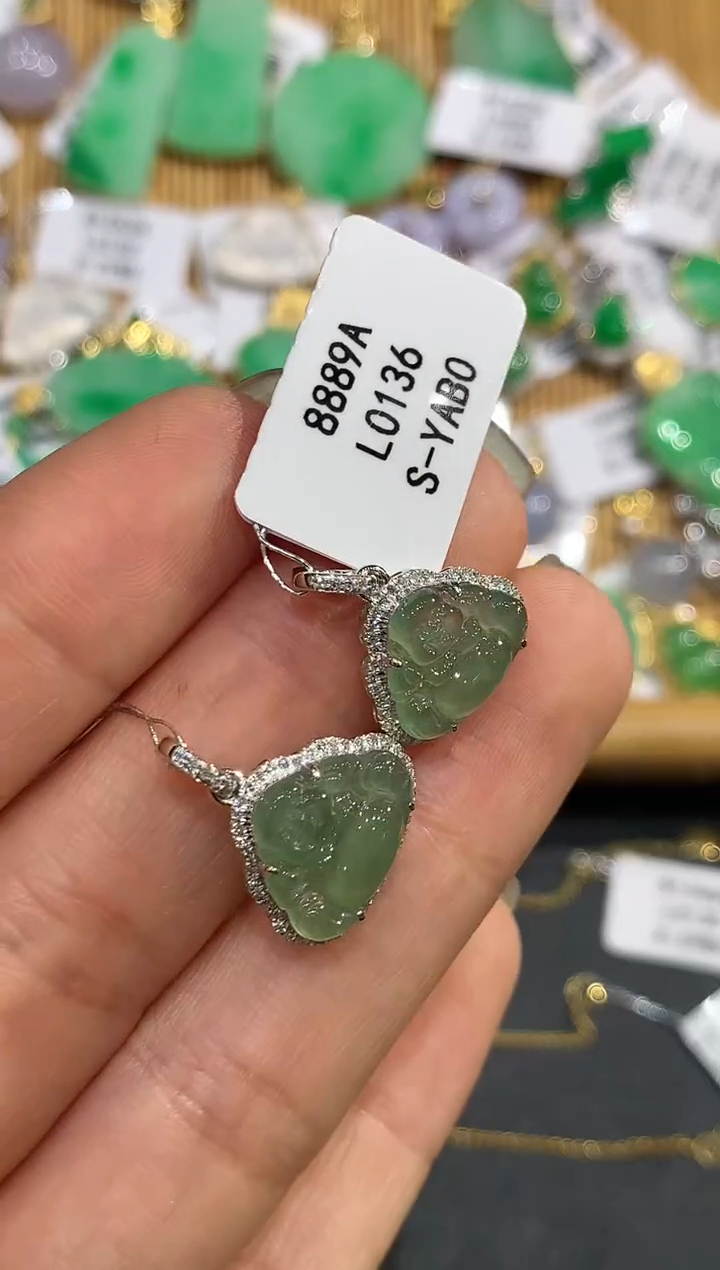 【闪购商品】翡翠吊坠(不含链)18K金镶嵌多样性发其一