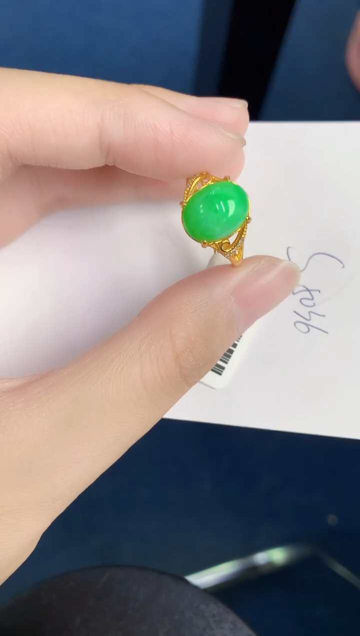 翡翠未镶嵌颈饰天然翡翠缅甸A货