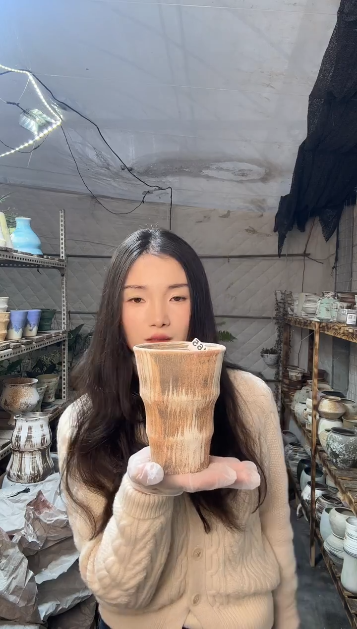 以实际为准编号 165  景德镇手工手绘花盆口 12  高15