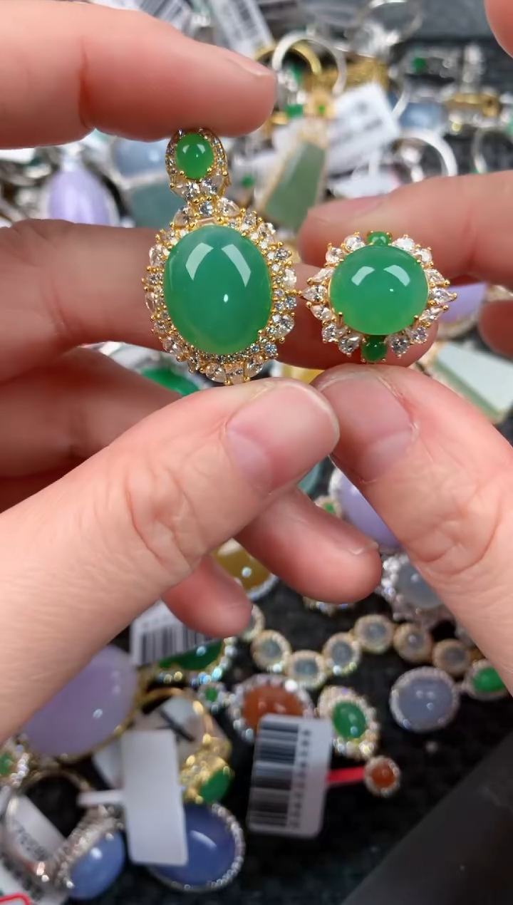 银S925镶嵌戒指翡翠999      4