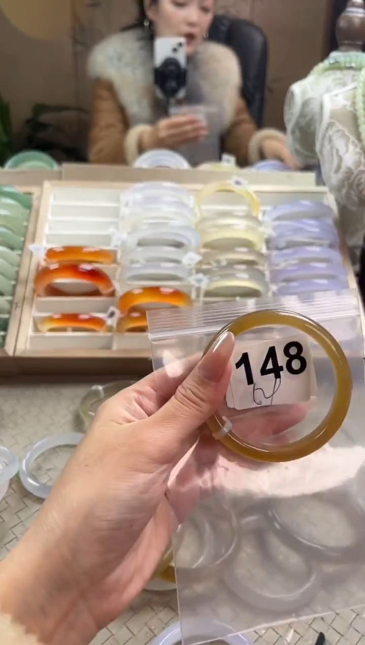 手镯玛瑙/玉髓未镶嵌148