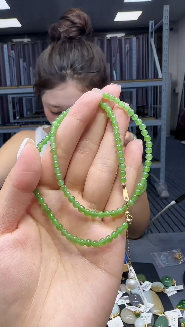 和田玉18K金镶嵌挂件1