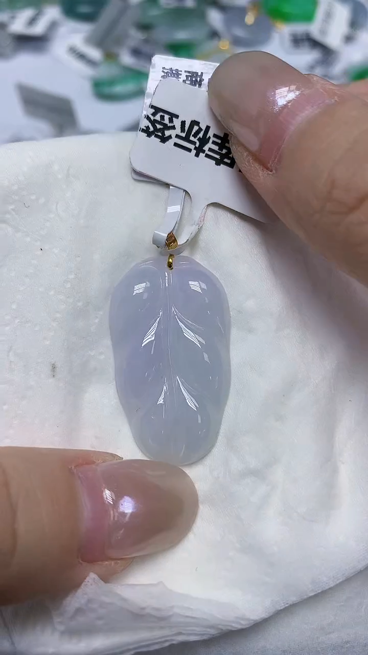 翡翠18K金镶嵌颈饰天然缅甸翡翠A货