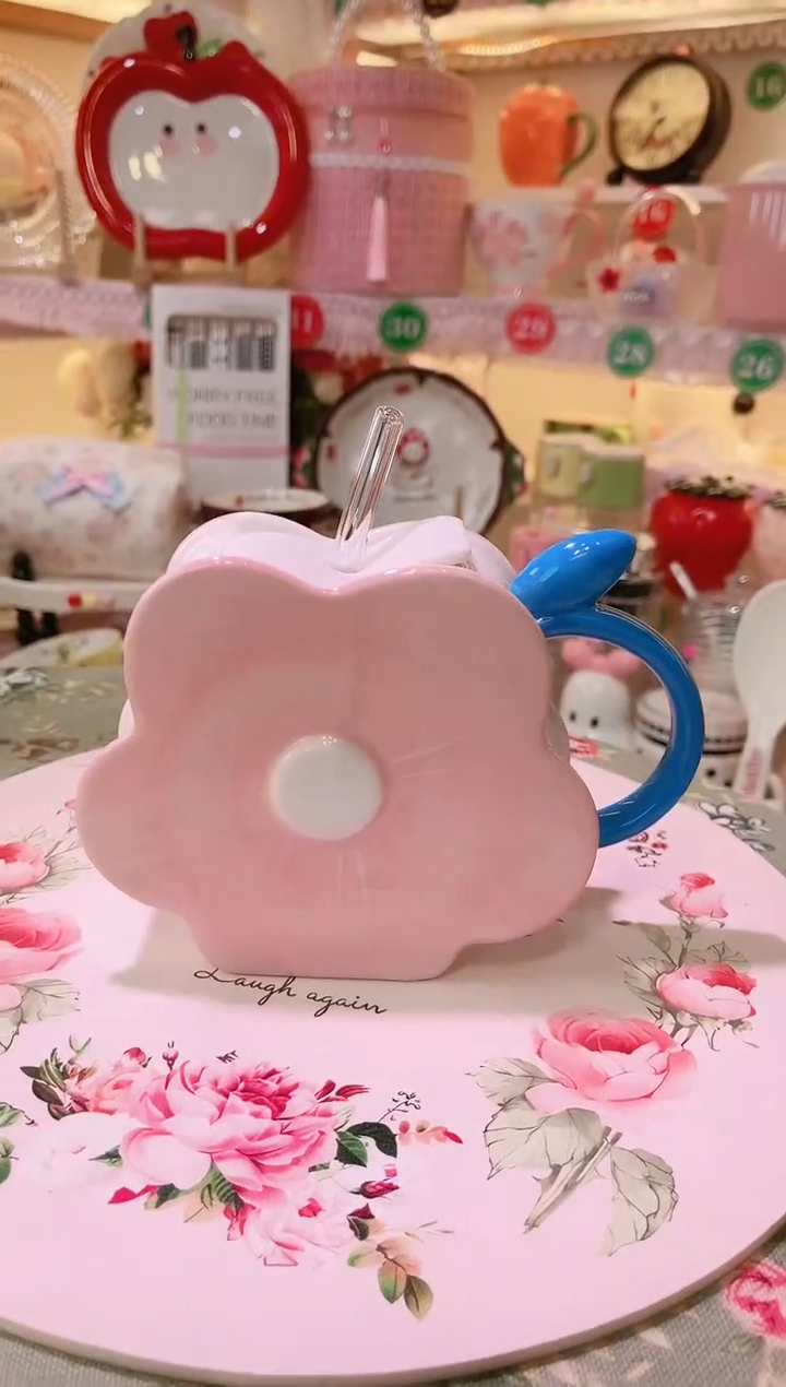 【闪购商品】摆件花朵吸管杯品质好，发货快，放心拍