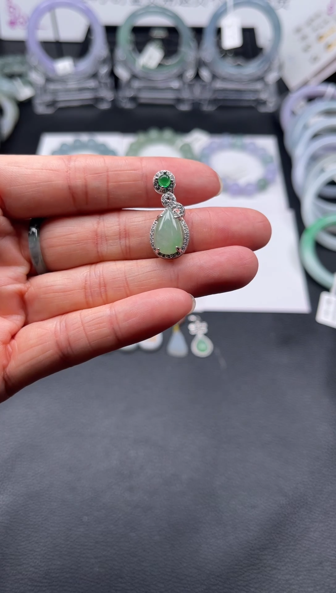 【闪购商品】翡翠颈饰银S925镶嵌水滴款