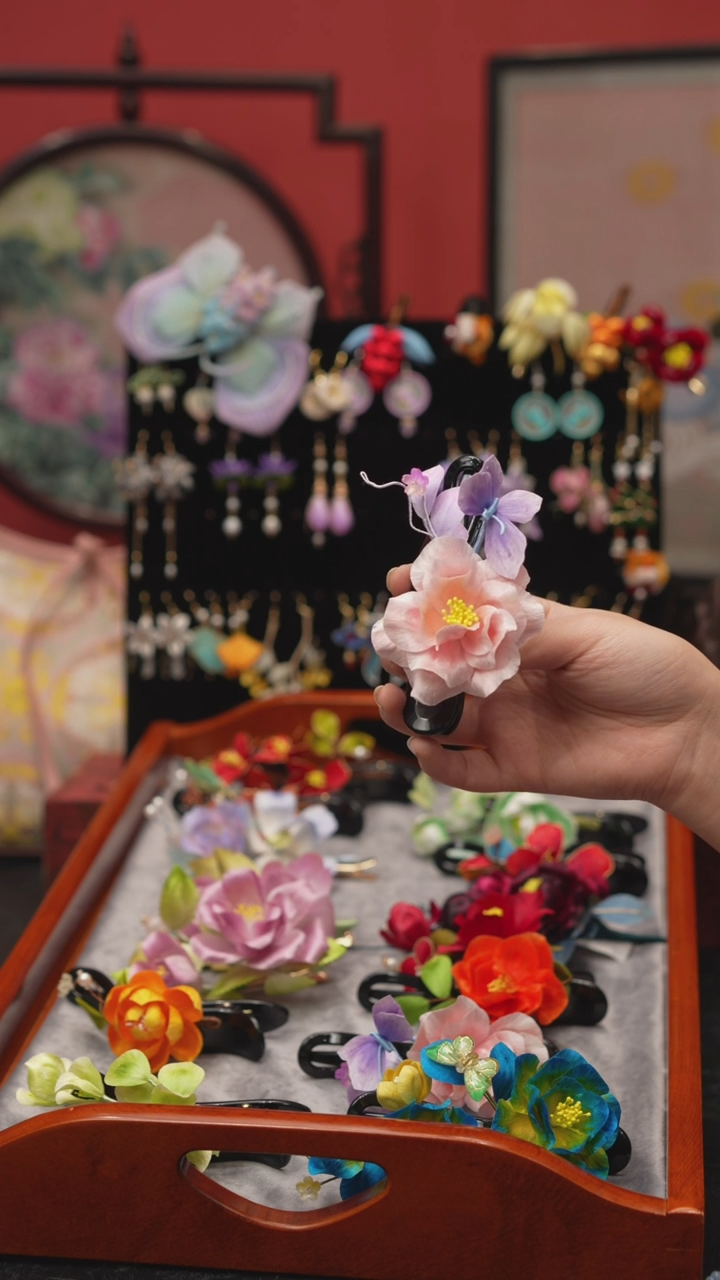 刺绣栀**人非遗绒花手工饰品