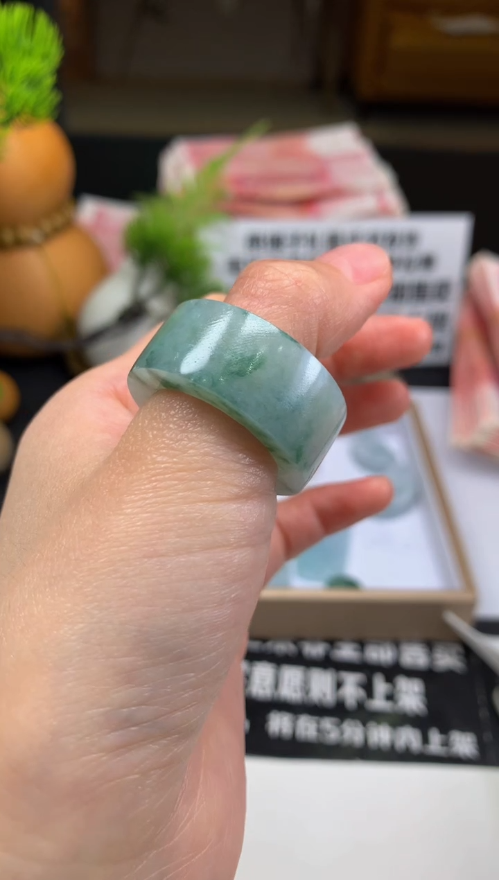 未镶嵌定制翡翠大*---62347