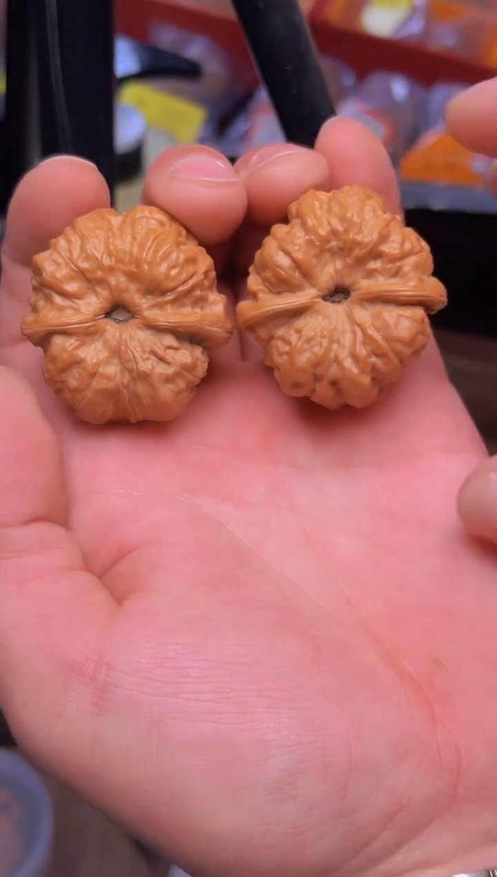 【闪购商品】文玩核桃把件40蛤蟆头