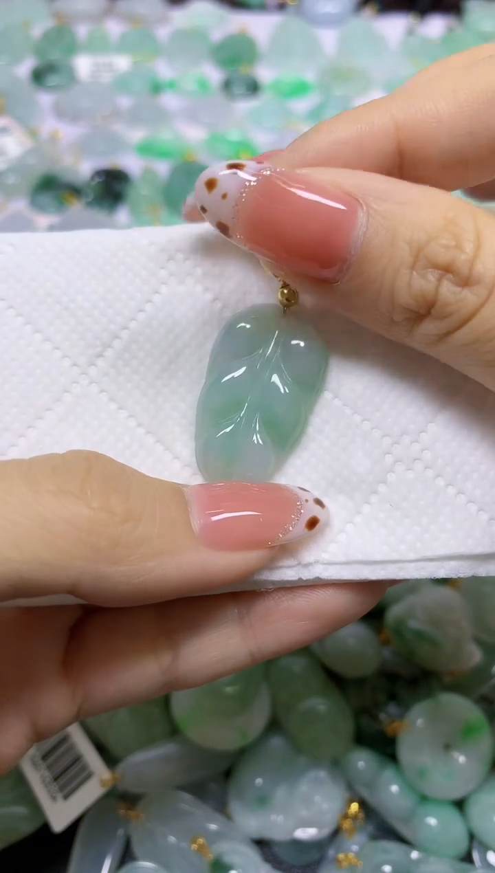 颈饰未镶嵌翡翠天然翡翠A货