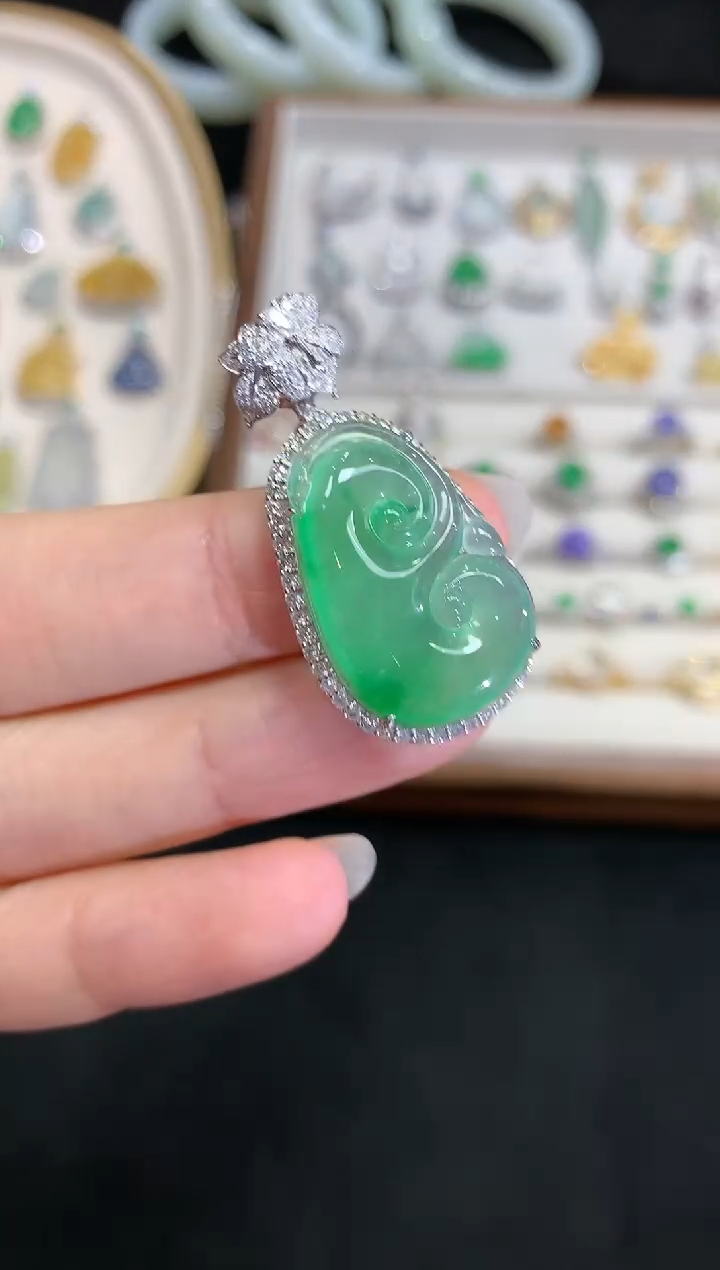 【闪购商品】翡翠吊坠(不含链)18K金镶嵌W476|29800