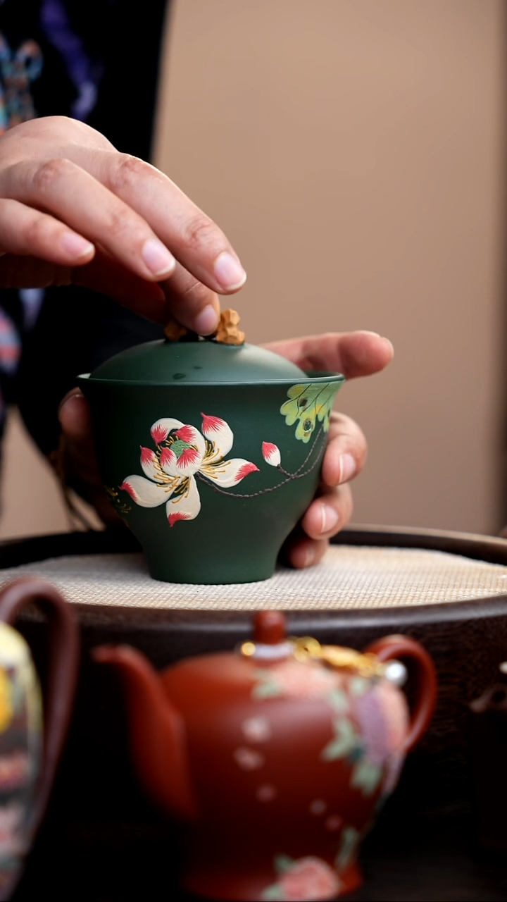 茶壶紫砂民国绿太湖石荷花盖碗
