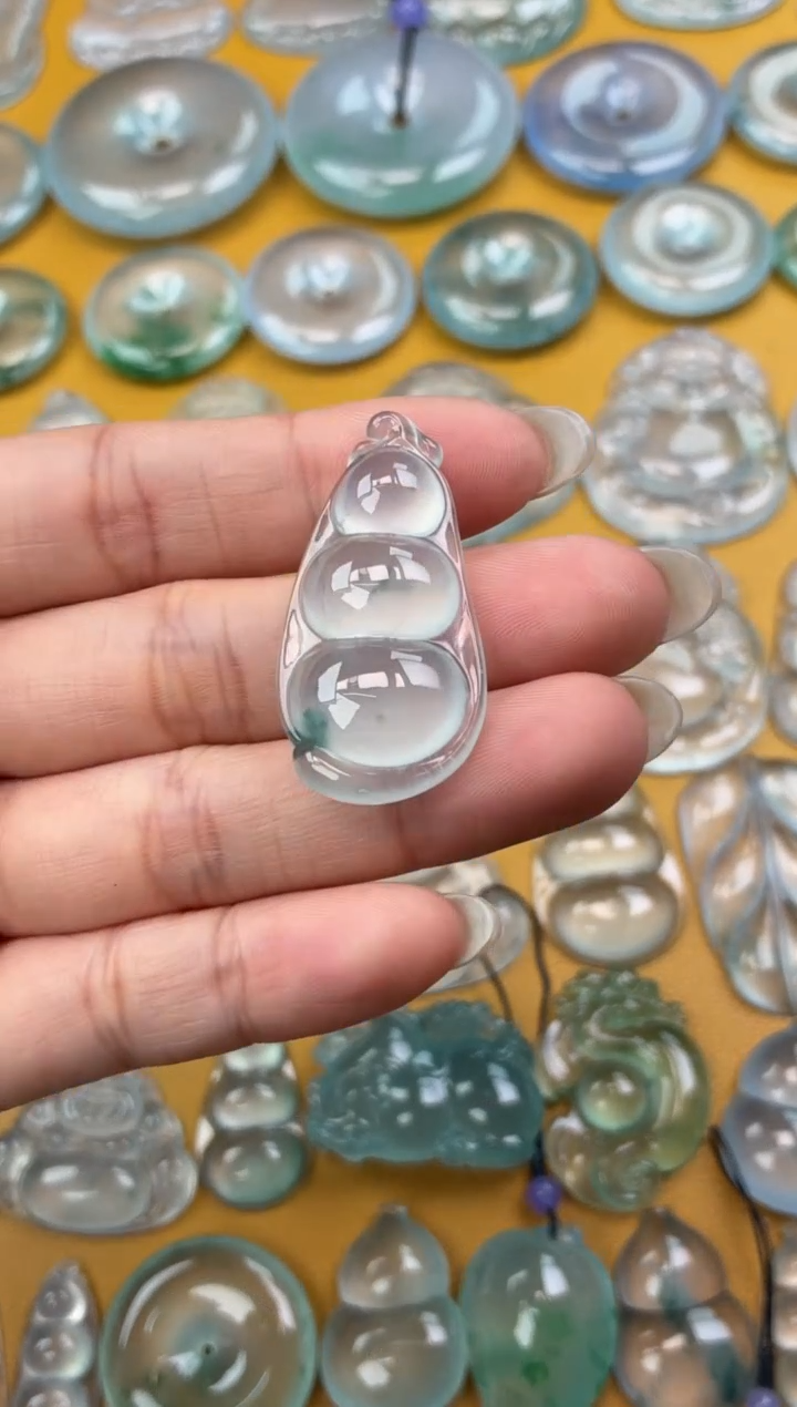 吊坠(不含链)未镶嵌翡翠58 豆子 37.7 19 6.6