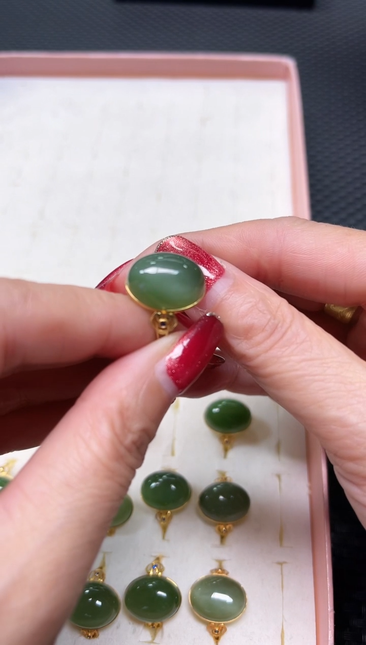 【闪购商品】和田玉戒指18K金镶嵌多样性发1件