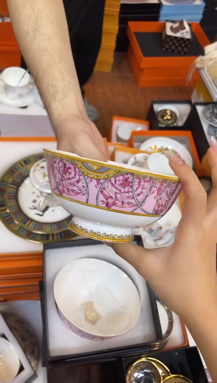 杯鸿辉家品牌瓷器，京东包邮！