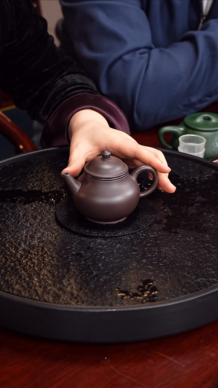 茶壶紫砂洪滔  水平143   紫潭泥 180毫升