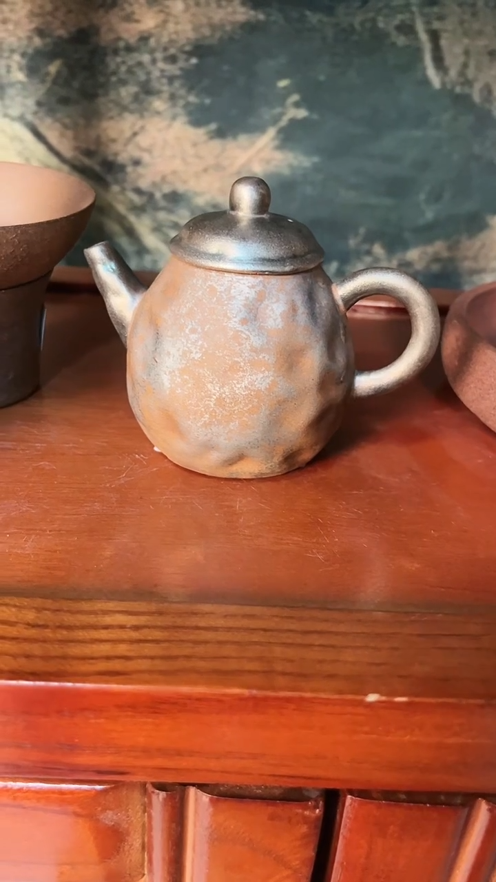 【闪购商品】C33鎏银龙蛋壶全手老岩泥