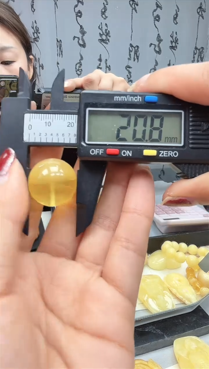 【闪购商品】琥珀裸石未镶嵌珠子