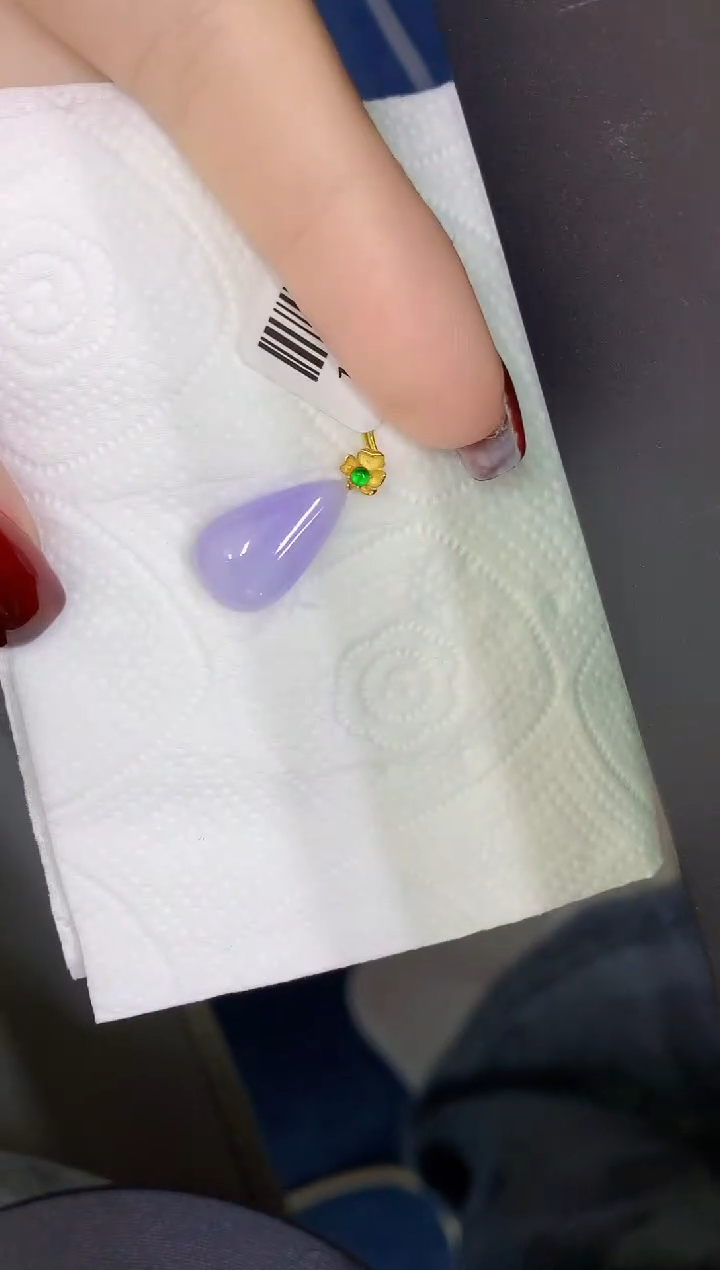 颈饰18K金镶嵌翡翠缅甸天然翡翠A货