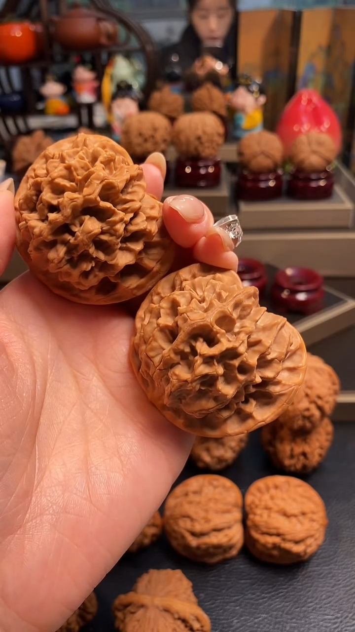 【闪购商品】文玩核桃把件H622帝王53