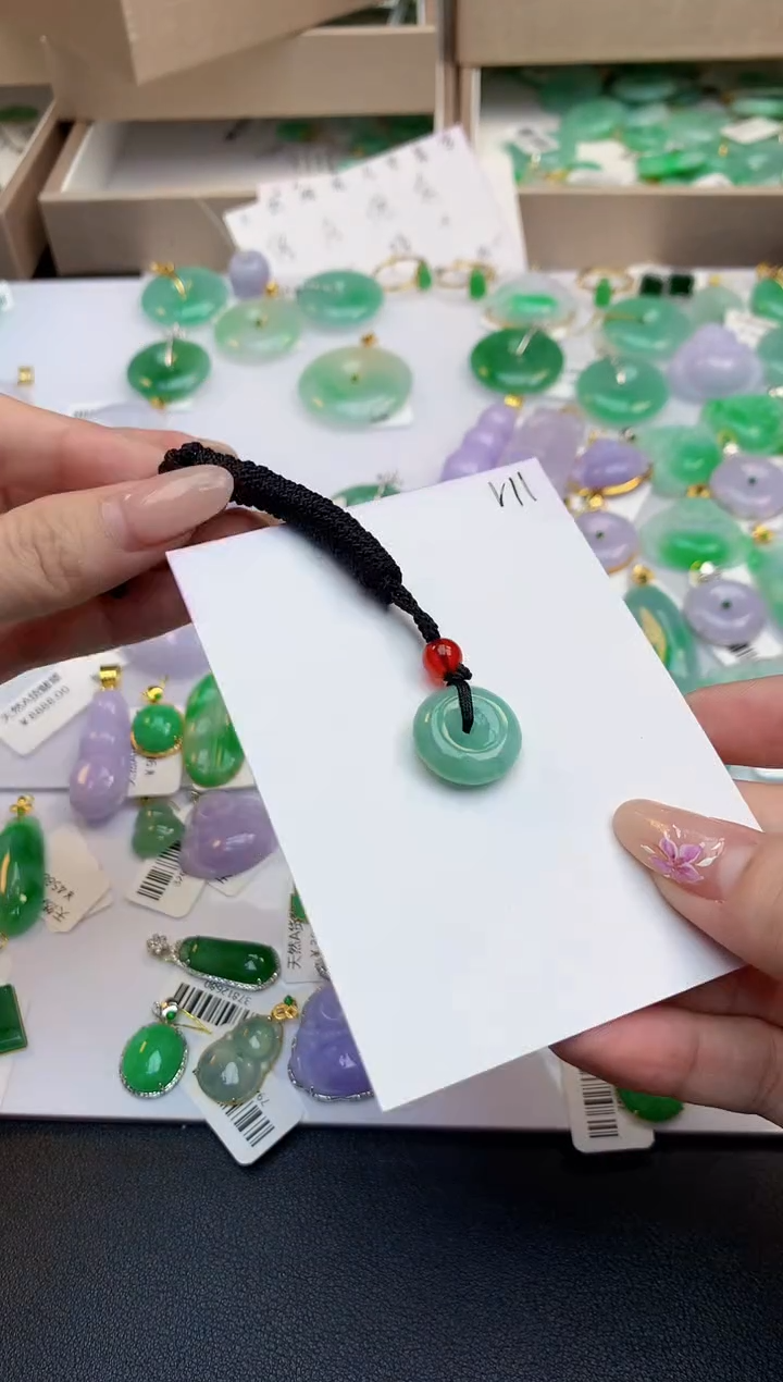 颈饰未镶嵌翡翠天然缅甸A货翡翠