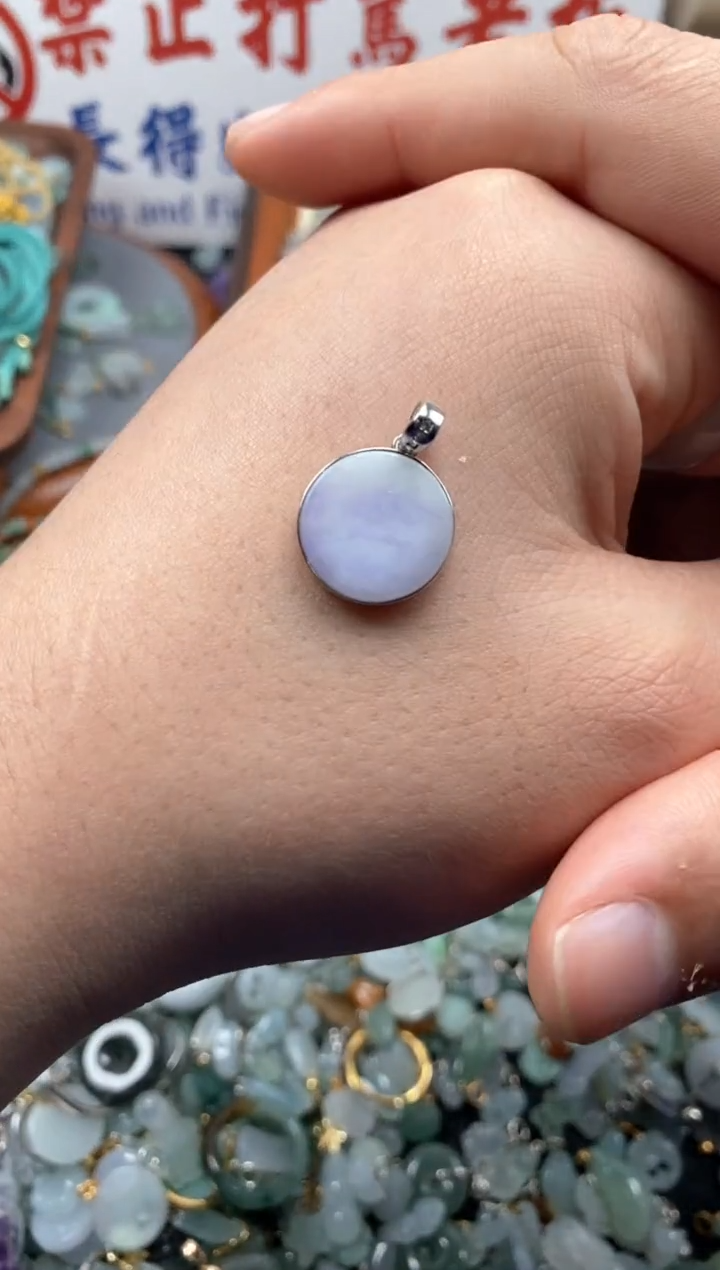 【闪购商品】翡翠颈饰未镶嵌哥哥