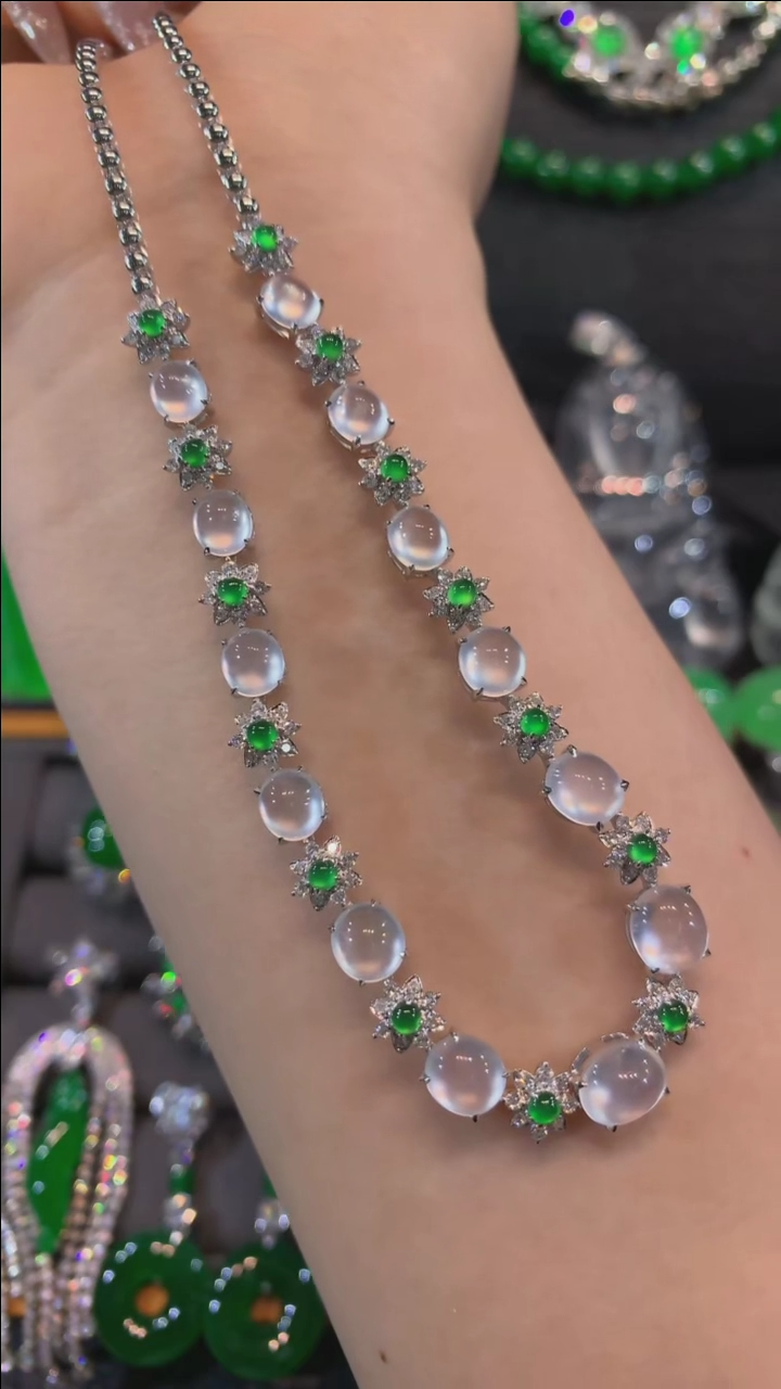 【闪购商品】翡翠套链18K金镶嵌套链