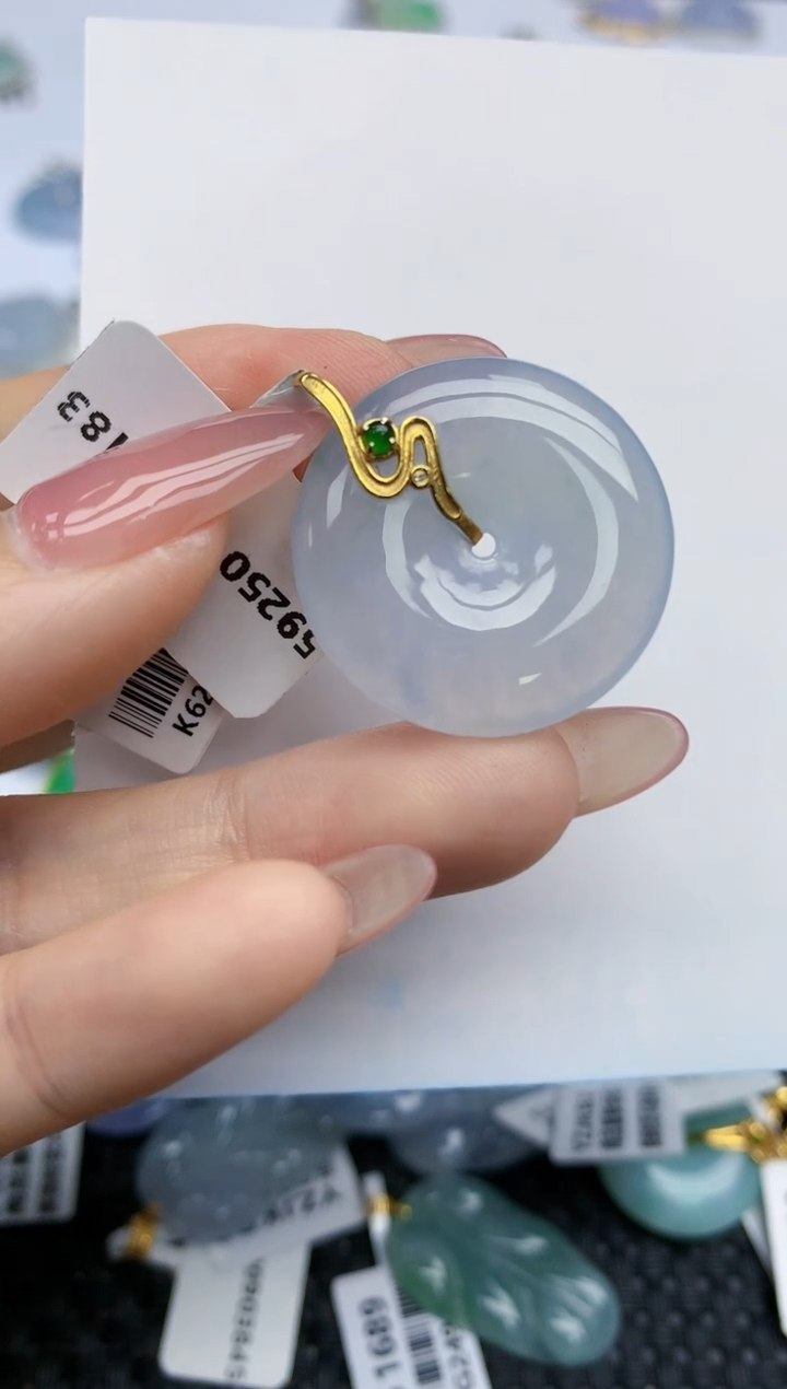 【闪购商品】翡翠挂件18K金镶嵌天然翡翠A货