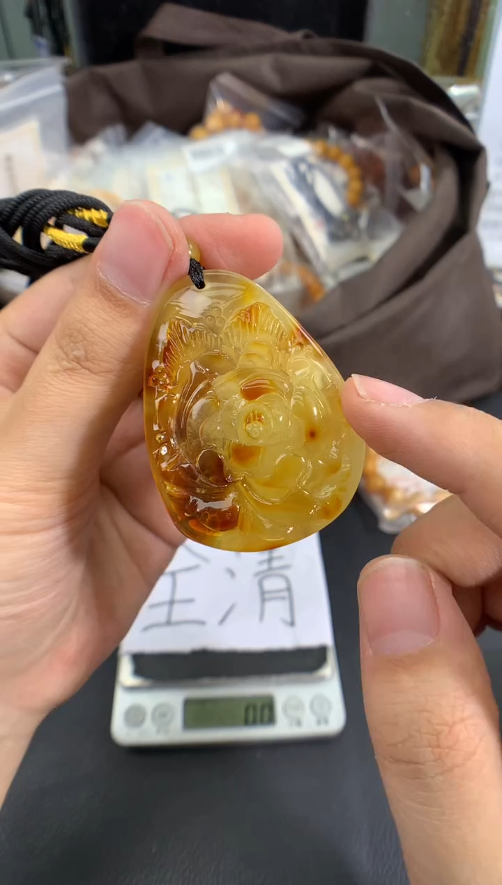 蜜蜡未镶嵌珠宝奇石1