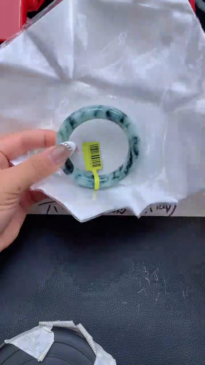 【闪购商品】翡翠手镯未镶嵌天然缅甸A货翡翠手镯