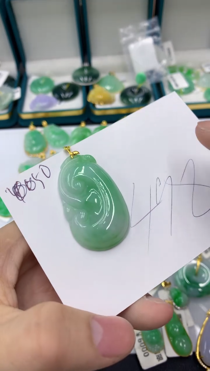 【闪购商品】翡翠颈饰18K金镶嵌1111111111