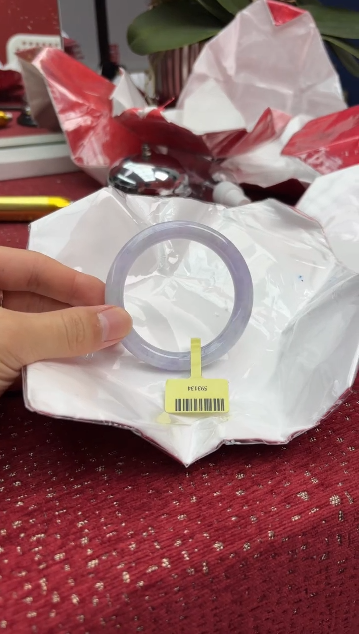 【闪购商品】翡翠手镯（圆镯）未镶嵌18手镯