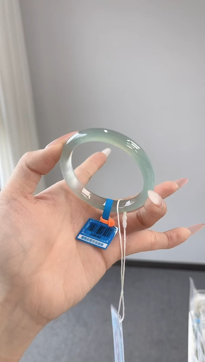 【闪购商品】玛瑙/玉髓手镯未镶嵌53-54圈