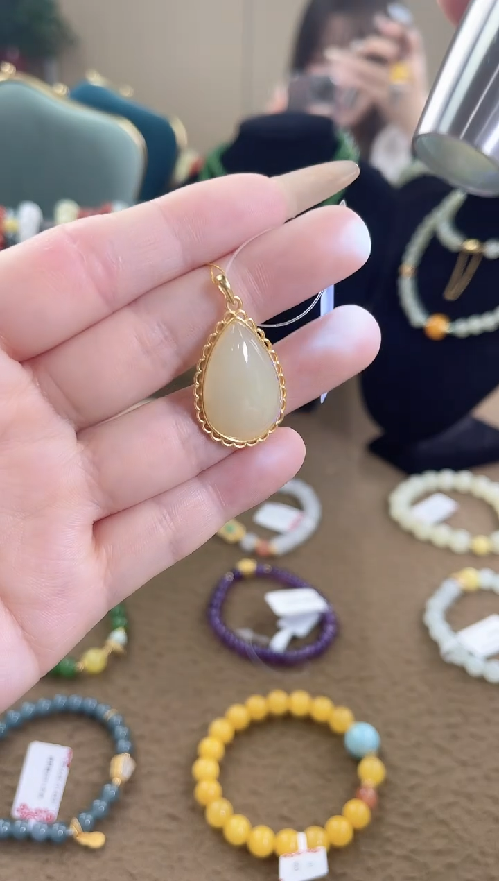 【闪购商品】和田玉颈饰银S925镶嵌sj